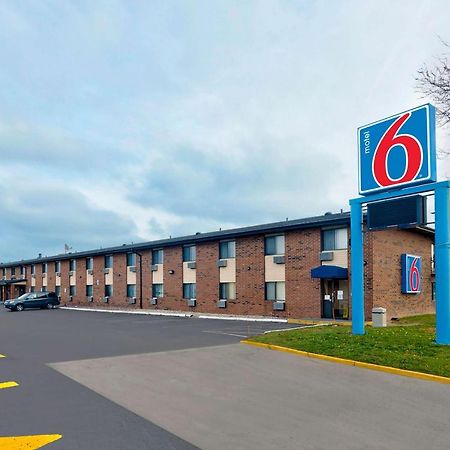 Motel 6-Oak Creek, Wi Exteriör bild