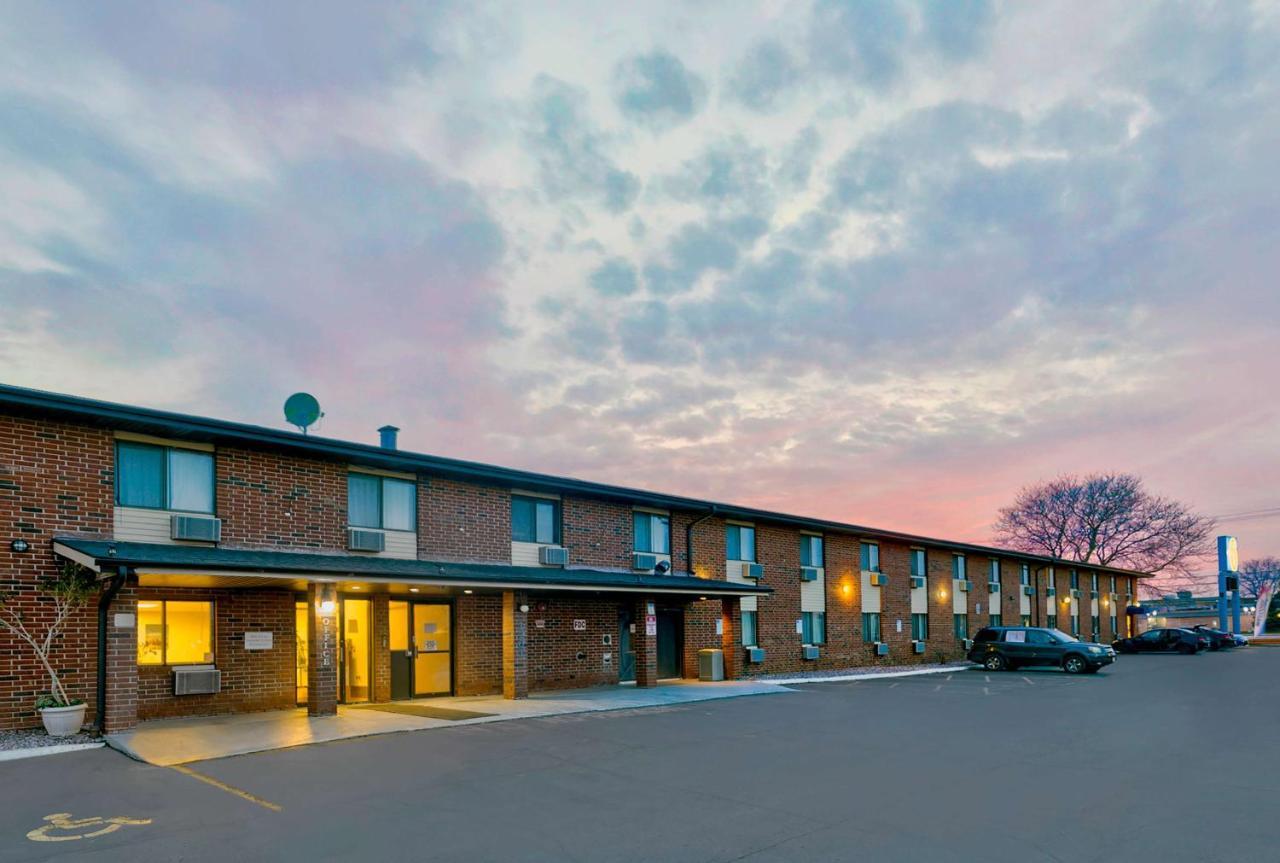 Motel 6-Oak Creek, Wi Exteriör bild
